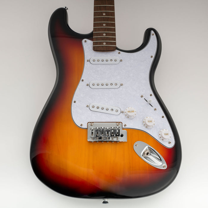 Musiclily Pro-SE ST-60SE 配線済みキット SSSピックガード アルニコ5ピックアップ付き Stratストラトエレキギター用 4プライ エイジドホワイトパール