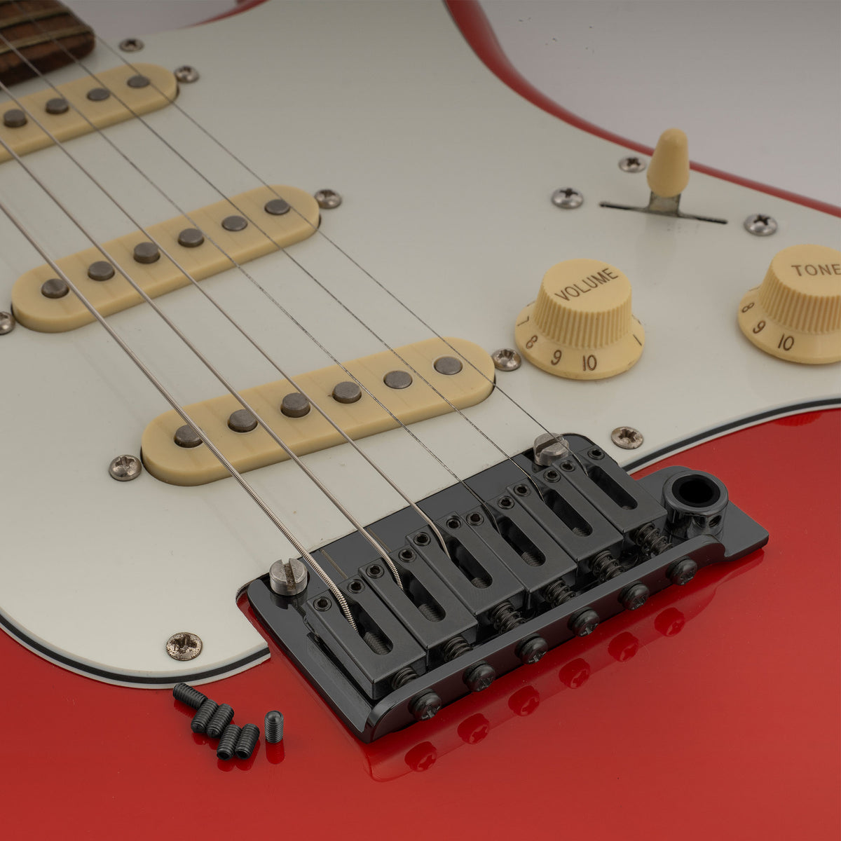 Musiclily Tornillos de ajuste de altura de sillín de acero inoxidable M3x6mm de medición ultra para puente de guitarra eléctrica, bajo importado, conjunto de 20