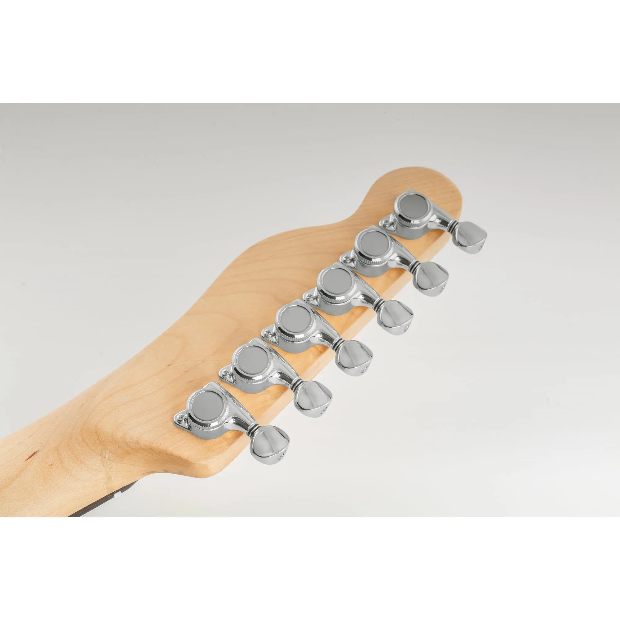 Application of musiclily pro 6 in line 18 1 ratio full sealed locking machine heads tuners tuning pegs keys with vintage oval button 45 degree screw for strat tele style electric guitar mx3345 6p