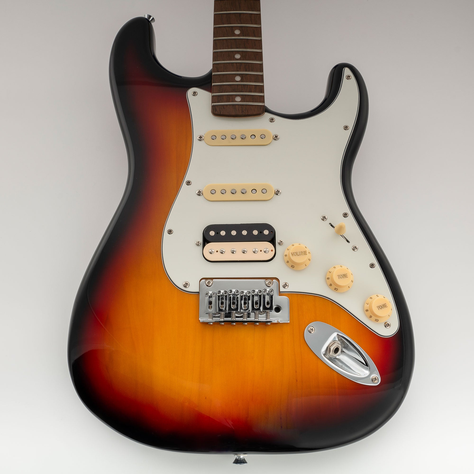 Musiclily Pro-SE ST-HSS-60SE Pre-wired Pickguard with Alnico 5 Pickups 5-Way Switch for Strat Style Electric Guitar