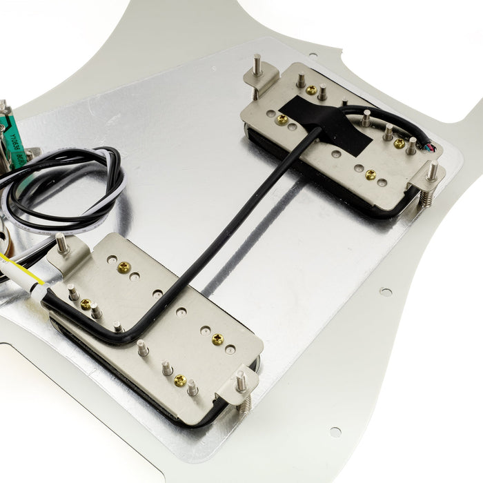 Musiclily Pro-SE ST-HH-OMHA 配線済みキット ピックガード アルニコ5ハムバッカーとミニトグルスイッチ Stratストラトエレキギター用 4プライ エイジドホワイトパール