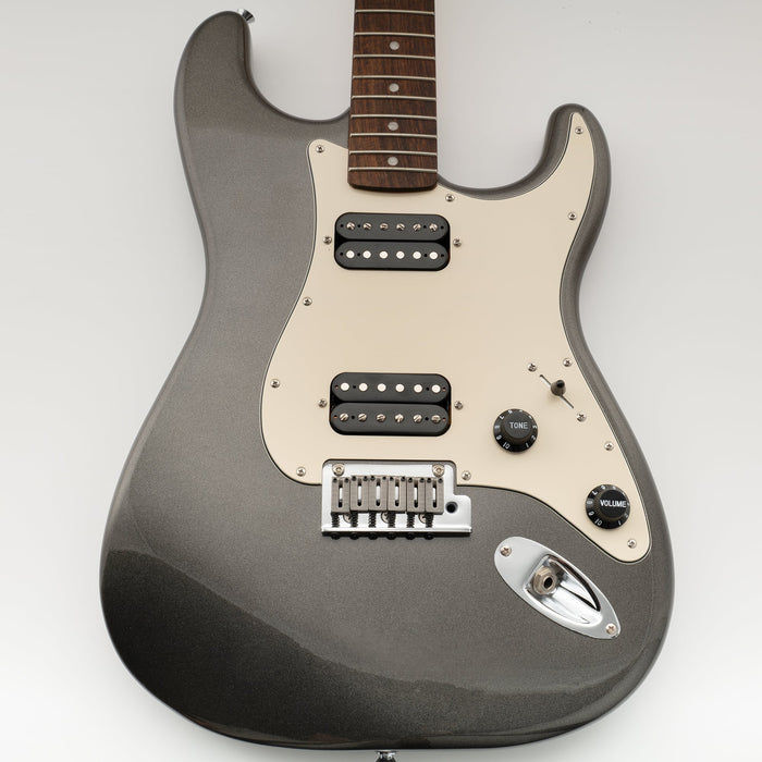 Musiclily Pro 11穴 ST HHピックガード ラウンドコーナーのカバー無しハムバッカー 2ポット穴 Fender Squier Stratストラトエレキギター用 4プライ エイジドホワイトパール