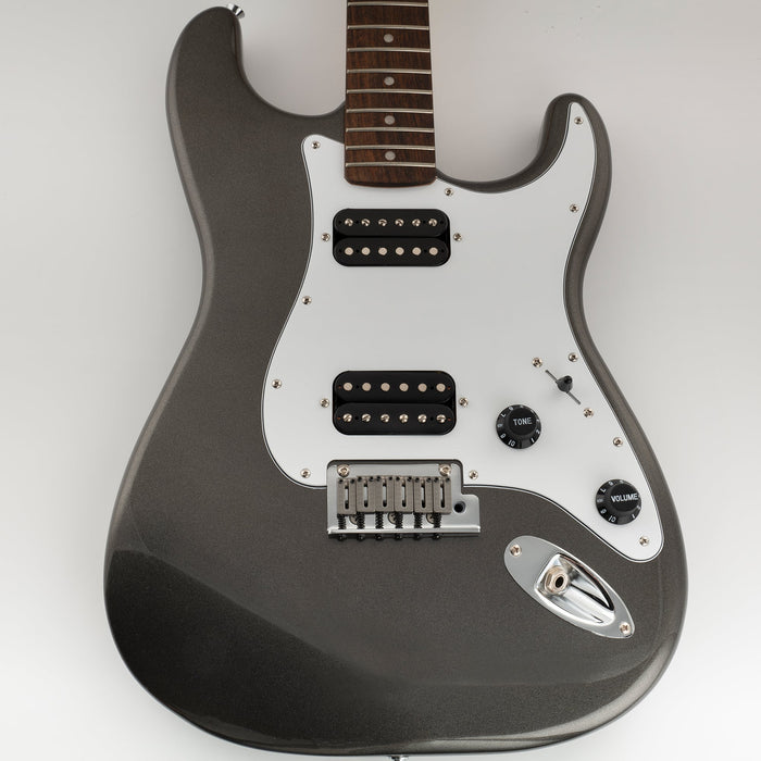 Musiclily Pro 11穴 ST HHピックガード ラウンドコーナーのカバー無しハムバッカー 2ポット穴 Fender Squier Stratストラトエレキギター用 4プライ エイジドホワイトパール