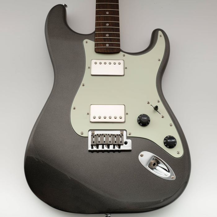 Musiclily Pro 11穴 ST HHピックガード カバードハムバッカー 2ポット穴 Fender Squier Stratストラトエレキギター用 4プライ エイジドホワイトパール