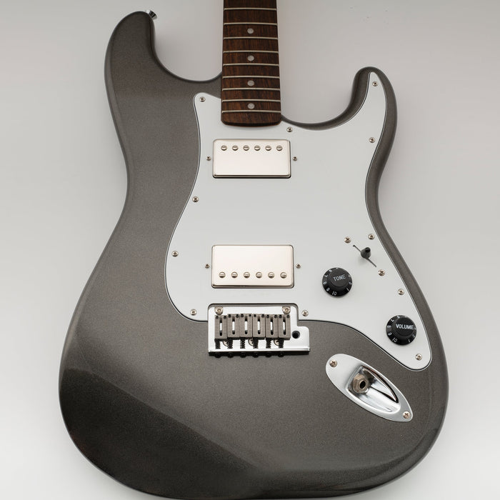 Musiclily Pro 11穴 ST HHピックガード カバードハムバッカー 2ポット穴 Fender Squier Stratストラトエレキギター用 4プライ エイジドホワイトパール