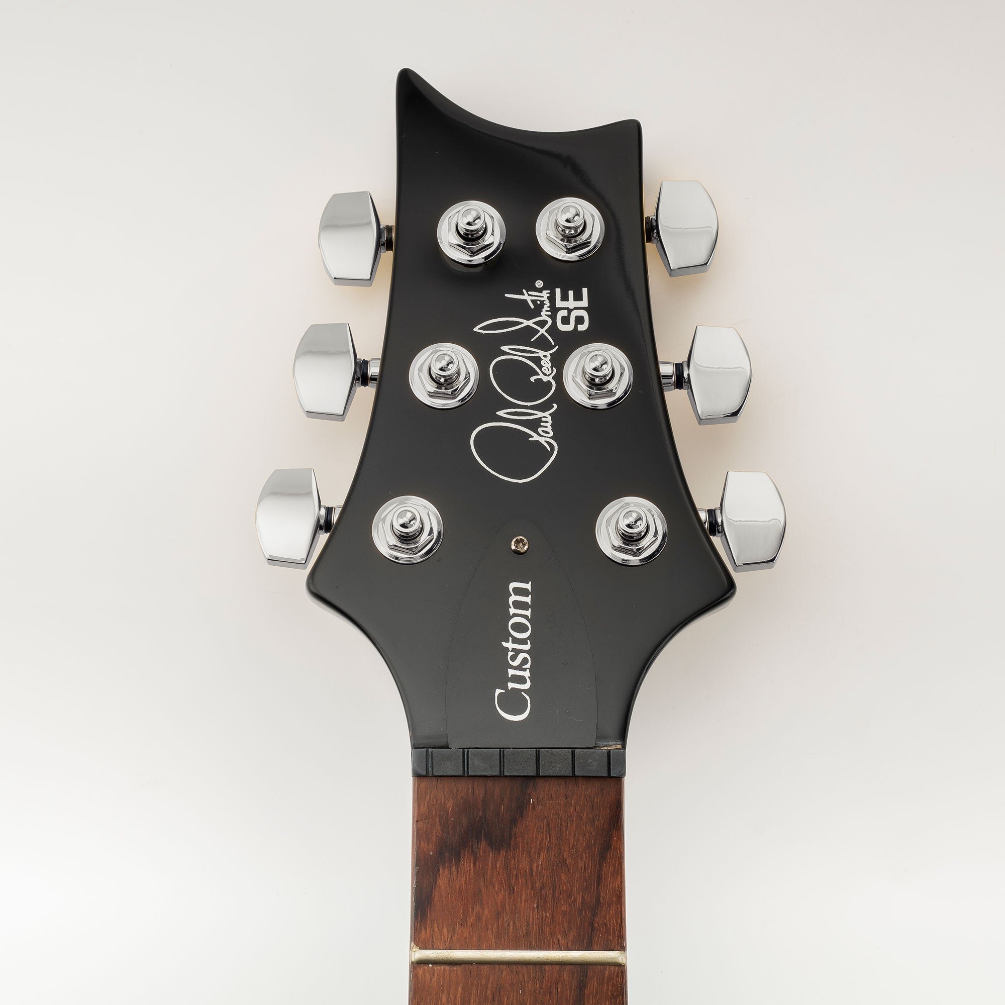 Musiclily Pro R18K-05 одиночный 18:1 соотношение, полностью герметичные блокирующие машинки, тюнеры на нижней стороне, ключ с большим шестигранным кнопкой, винт под 45°, для акустической и электрогитары