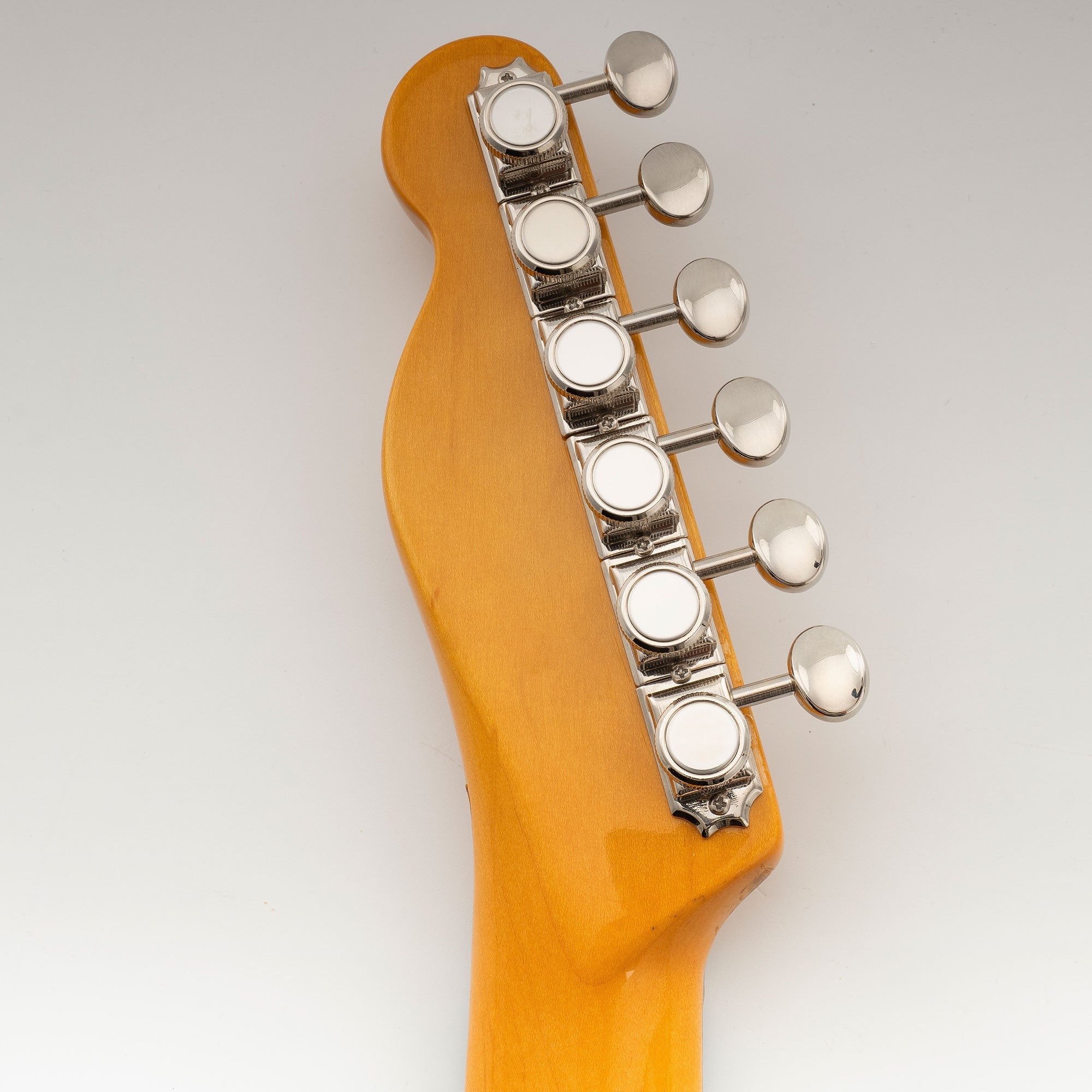 Musiclily Pro R18T-10 6 en línea relación 18:1 cabezas de máquina con bloqueo estilo vintage híbrido semi cerradas con botón ovalado para guitarra eléctrica estilo Fender Squier Strat Tele