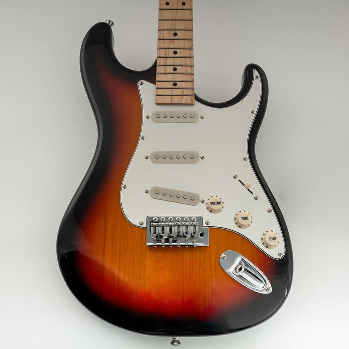 Musiclily Pro Battipenna per Chitarra ST a 10 Fori per Tagima TG-530 Stile Strat SSS Chitarra Elettrica