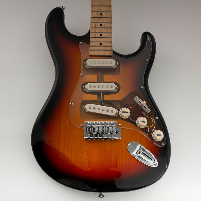 Musiclily Pro Battipenna per Chitarra ST a 10 Fori per Tagima TG-530 Stile Strat SSS Chitarra Elettrica