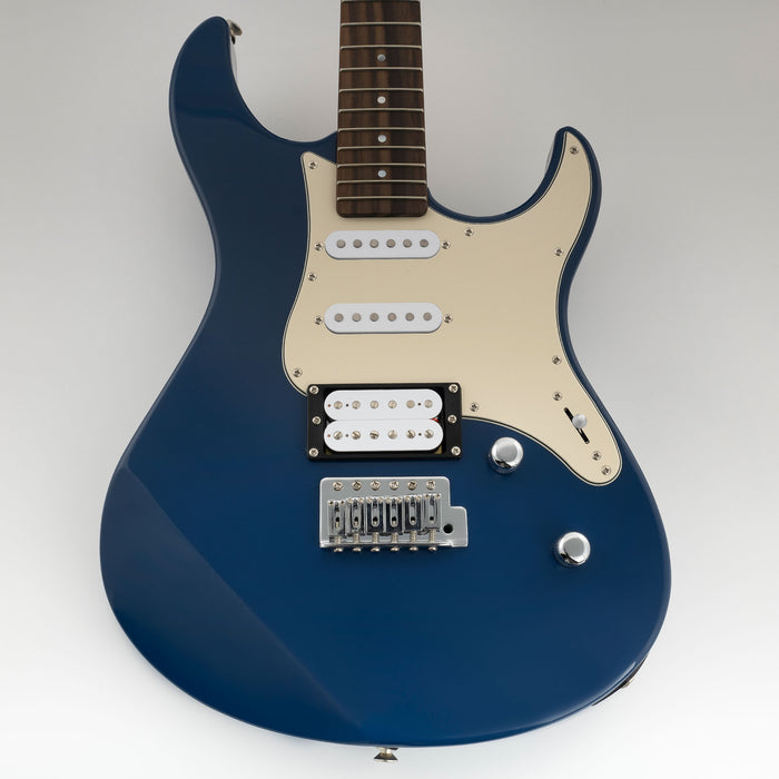 Musiclily Pro Battipenna a 9 Fori per Chitarra Yamaha PAC112V HSS