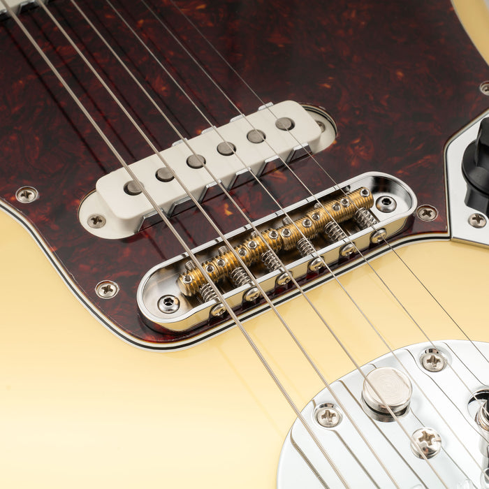 Musiclily Ultra 52.5mm(2-1/16 inch) String Spacing Offset Bridge with Full Solid Brass Plate Threaded Vintage 6-Saddle for Jazzmaster/Jaguar Style Electric Guitar