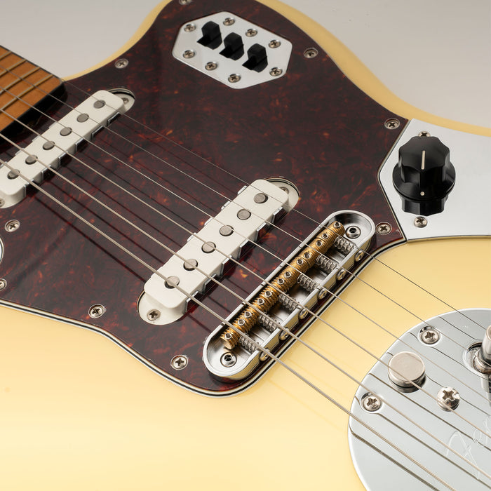 Musiclily Ultra 55mm(2-3/16 inch) String Spacing Offset Bridge with Full Solid Brass Plate Threaded Vintage 6-Saddle for Jazzmaster Jaguar Style Electric Guitar